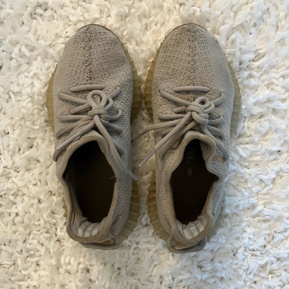 The Yeezy Boost 350 V2 ‘Sesame’ mens size 4.5 (womens size 6.5)